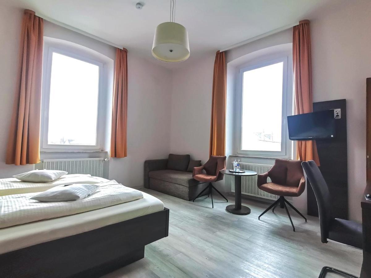 Hotel Kitzinger Hof An Der B8 Kitzingen Eksteriør bilde